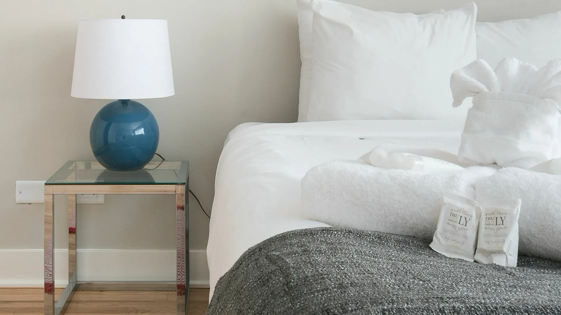 Colorful 1Br In Downtown Mtl By Sonder Apartment Montreal
